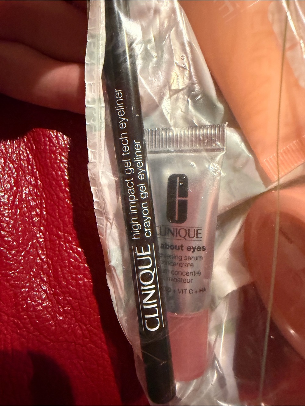 Clinique Moisture Surge Pink Skincare Gift Set - Picture 8 of 8